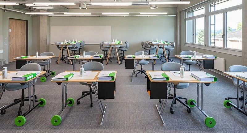 Björn Ischi installs circular furniture in Building 1 at Campus Sursee ...